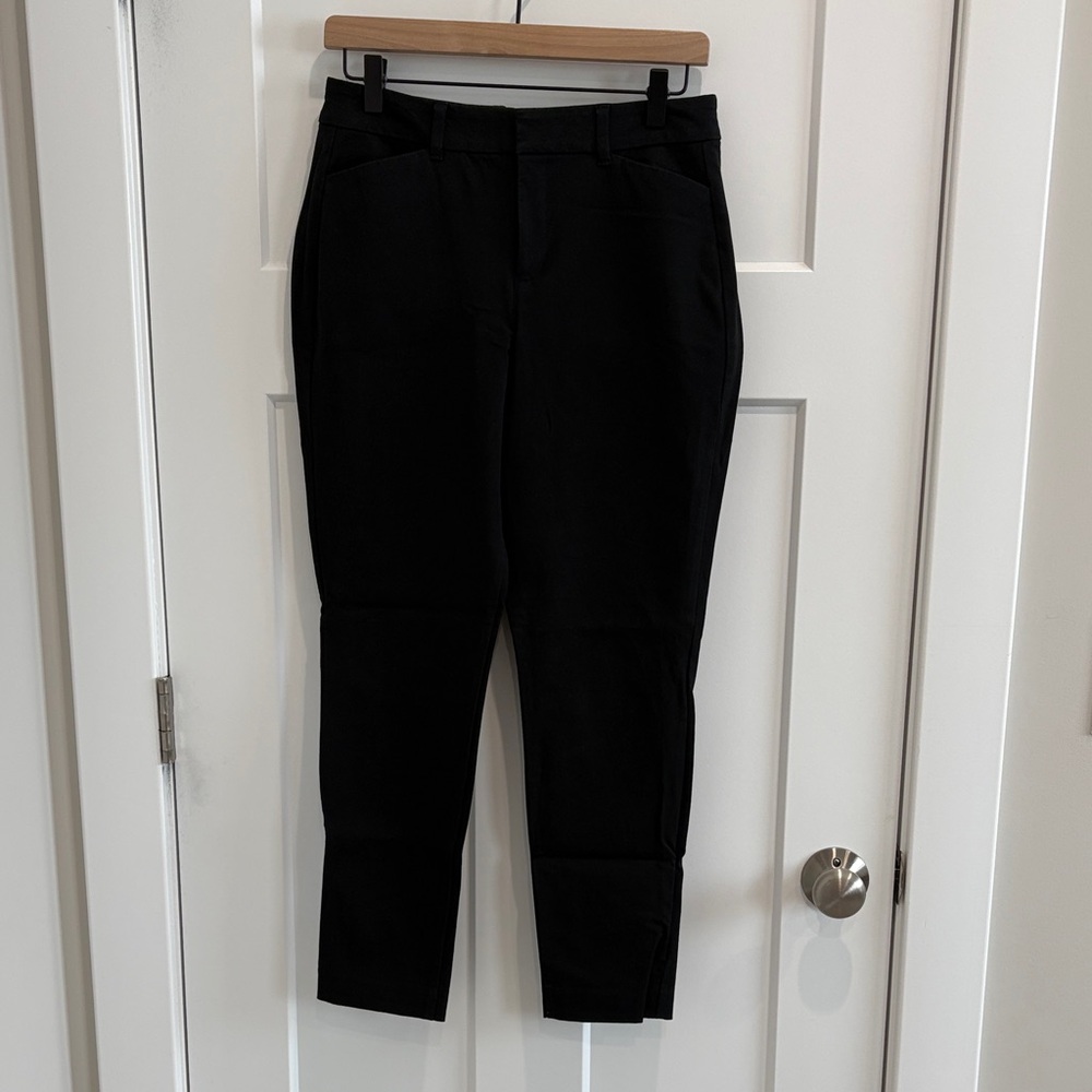 Old Navy Black Ankle-Length Cropped Pants